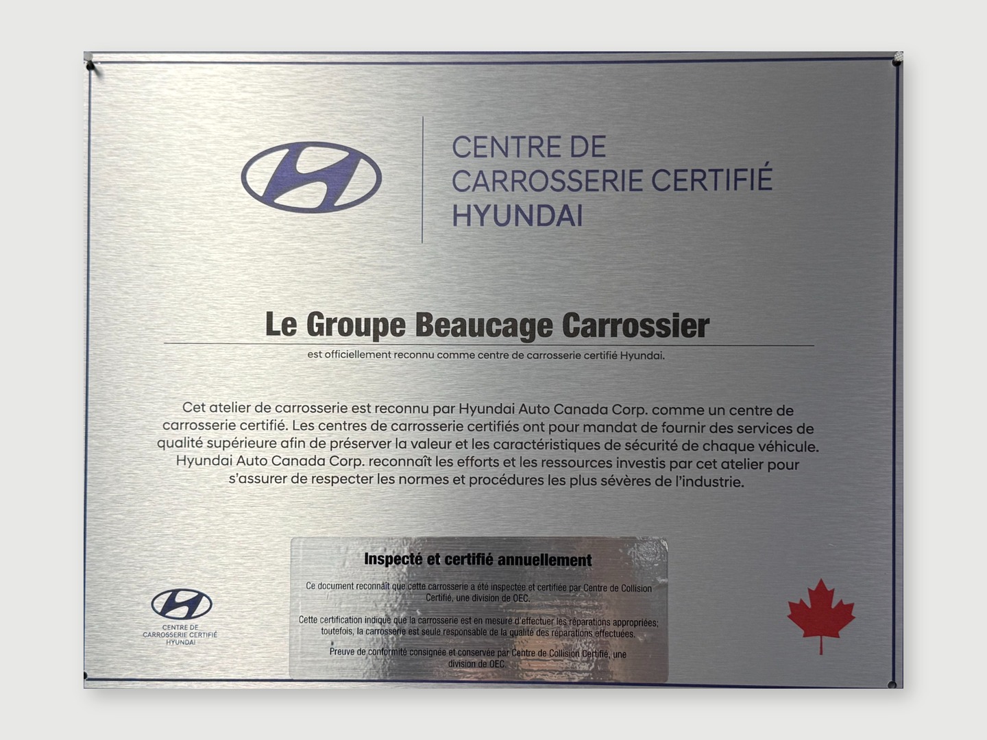 Plaque de certification Hyundai remise à Beaucage Carrossier